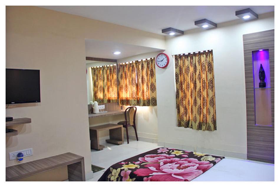 Neeranand Dalhousie- A Pure Vegetarian Hotel Kolkata Exterior photo